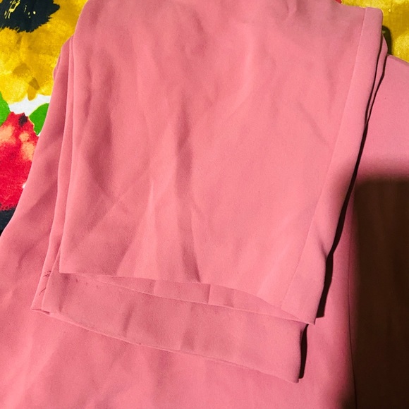 Forever New Slim pants with belt - Picture 5 of 6